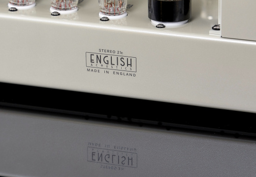 English Acoustics Stereo 21c Porsche Pearl White 04.02.2021 AP017884