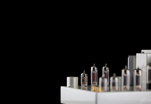 English Acoustics Stereo 21c Porsche Pearl White 04.02.2021 AP017959