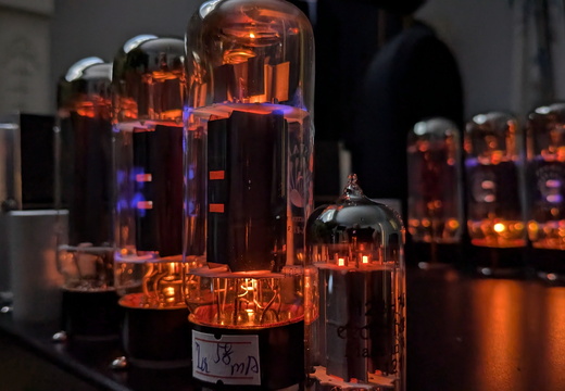 PXL 20241121 231132393.NIGHT